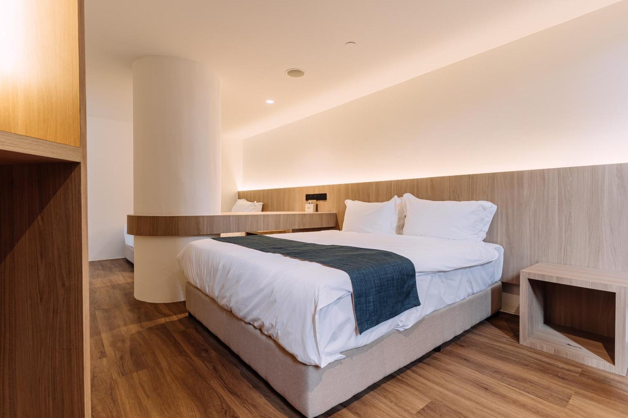 Impiana By Roxy Hotel Kuching Exterior photo