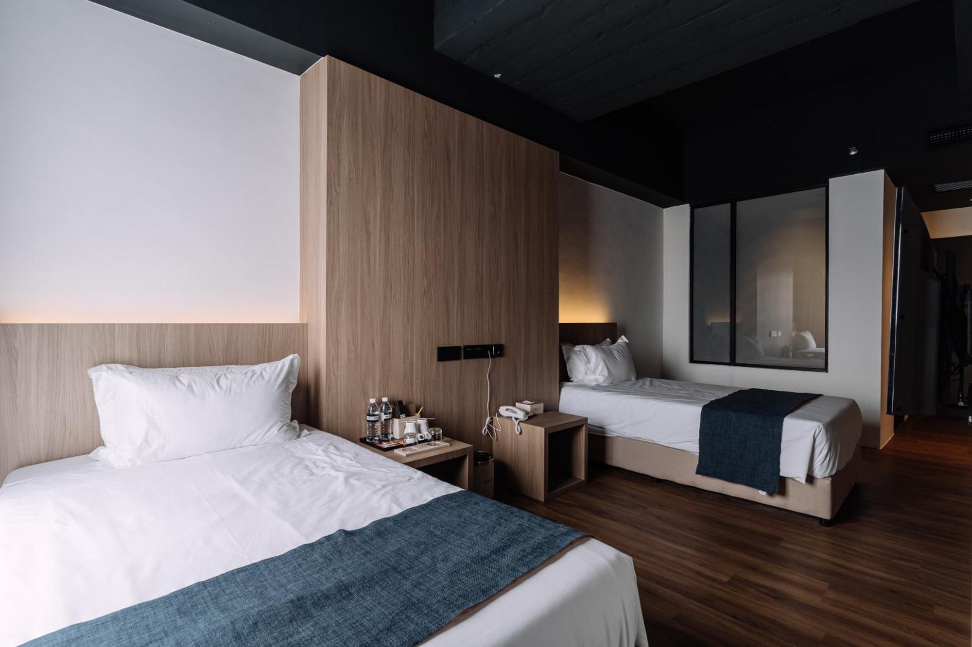 Impiana By Roxy Hotel Kuching Exterior photo