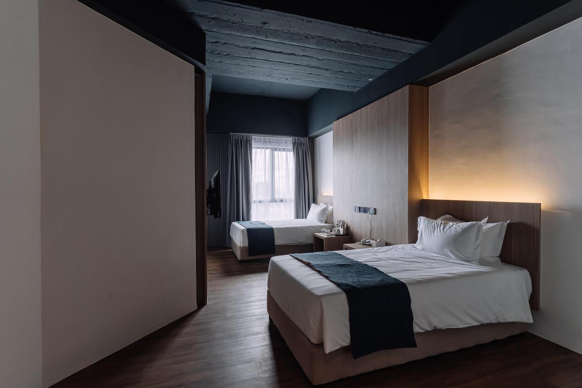 Impiana By Roxy Hotel Kuching Exterior photo